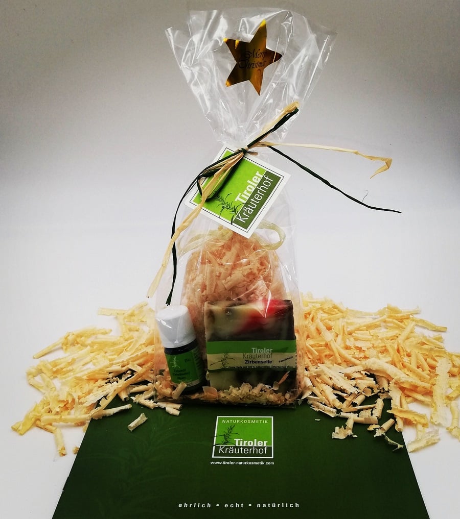 Zirben Geschenkset ✶ Duftset ✶ mit Zirbenseife, Zirbenflocken und 5 ml Zirbenöl bio